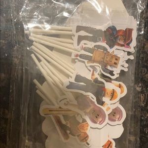Roblox cupcake wrappers and toppers (24)